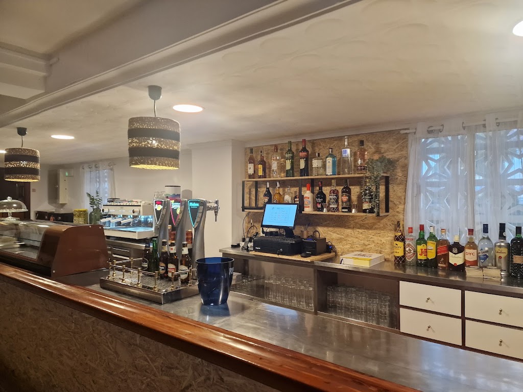 Bar Cafeteria Cova Mar — Ambiente