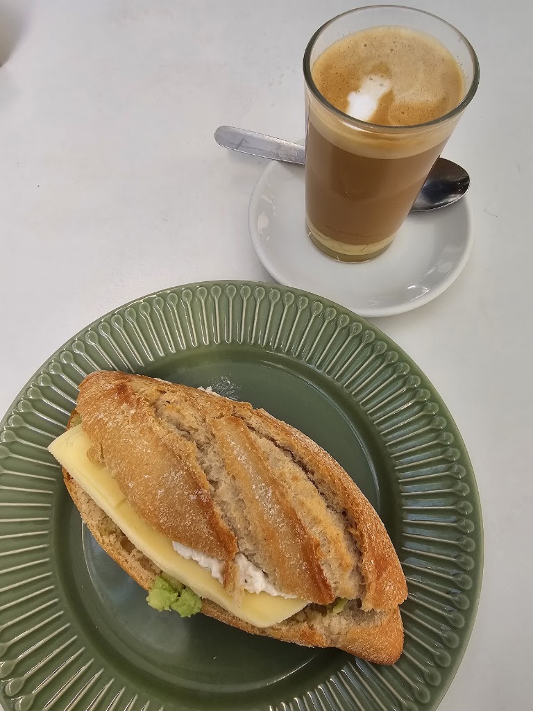 Bar Cafeteria El Momento — Mas recientes