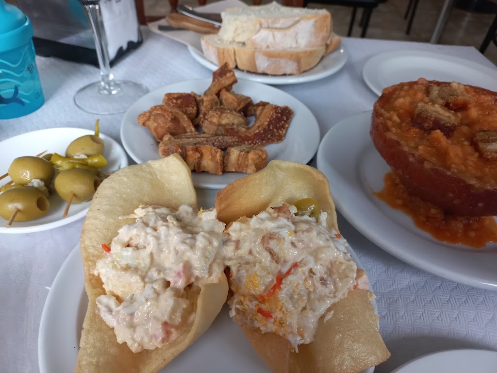 Bar Restaurante San Antonio — Comida y bebida