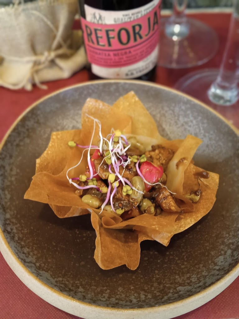 Restaurante Corcega — Comida y bebida
