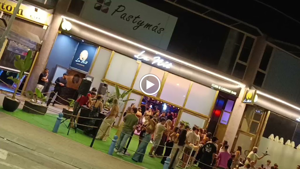 LA NIT CLUB & LOUNGE BAR