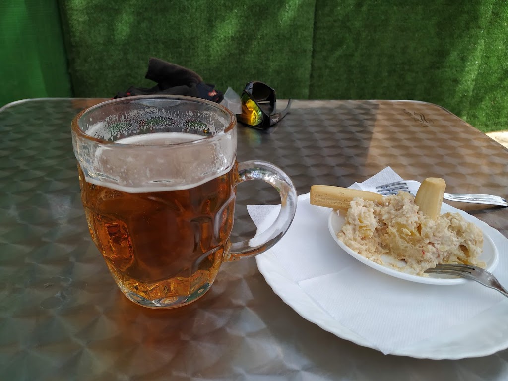 KIosco cafeteria la Magdalena — Comida y bebida