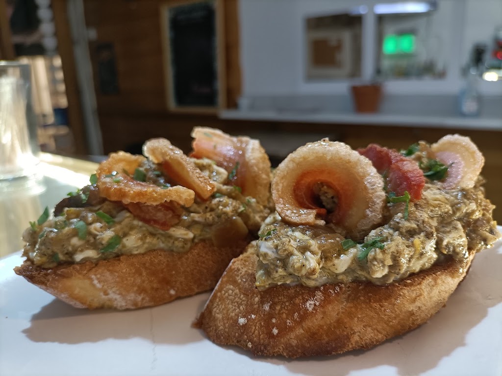 Arrabal 11 — Comida y bebida