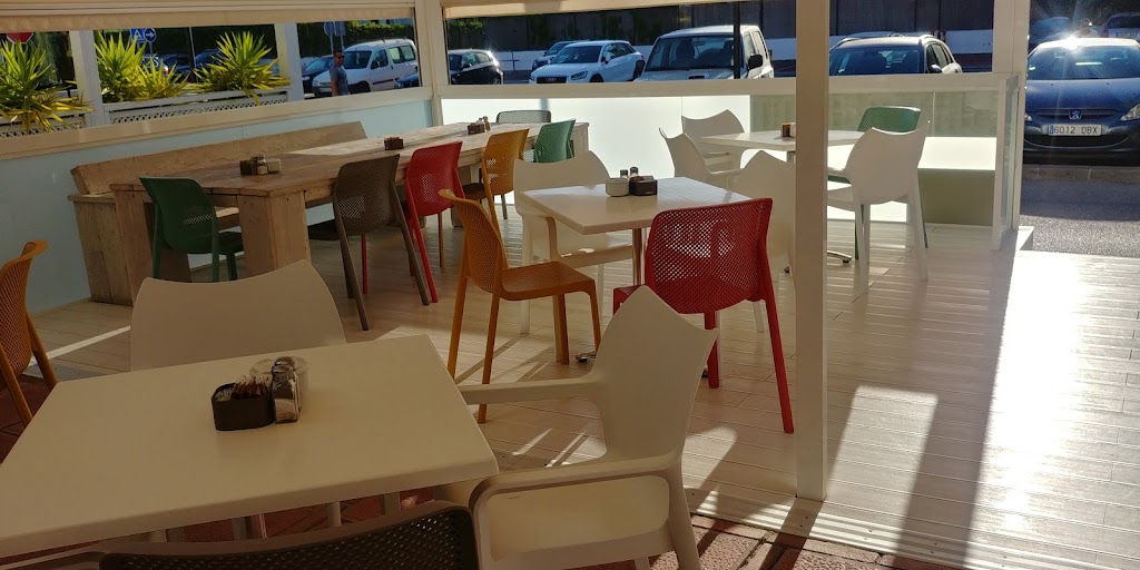 Fresh Food Cafe — Ambiente