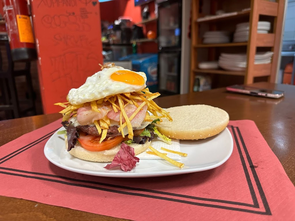 Nou Espantall Bar Cambrils — Comida y bebida