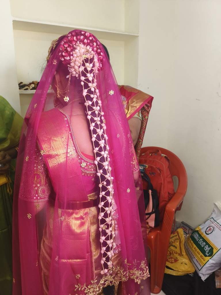 Pallavi Herbal Beauty Parlour