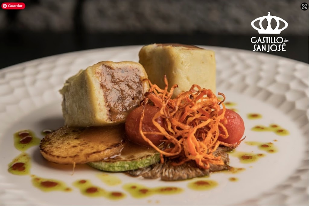 Restaurante Castillo de San Jose — Comida y bebida