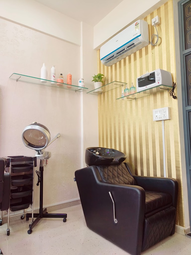 Saavi S Beauty Salon