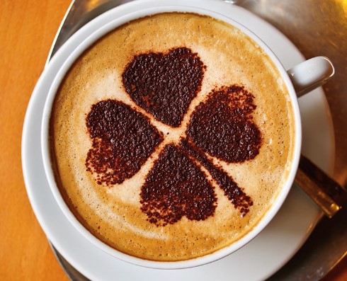 The Irish Tavern — Comida y bebida