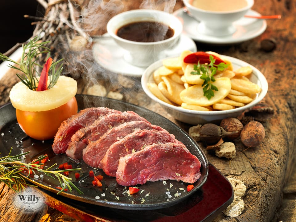 Tasca El Tejadito — Comida y bebida
