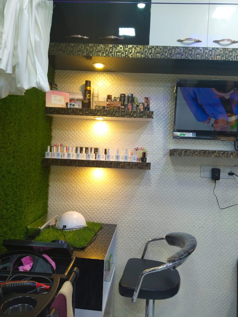 Divine Beauty Saloon