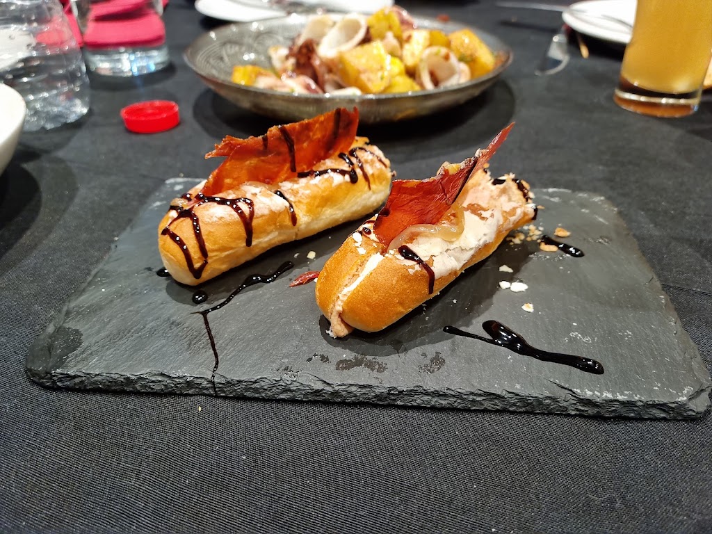 Bar El Canto de Co — Comida y bebida