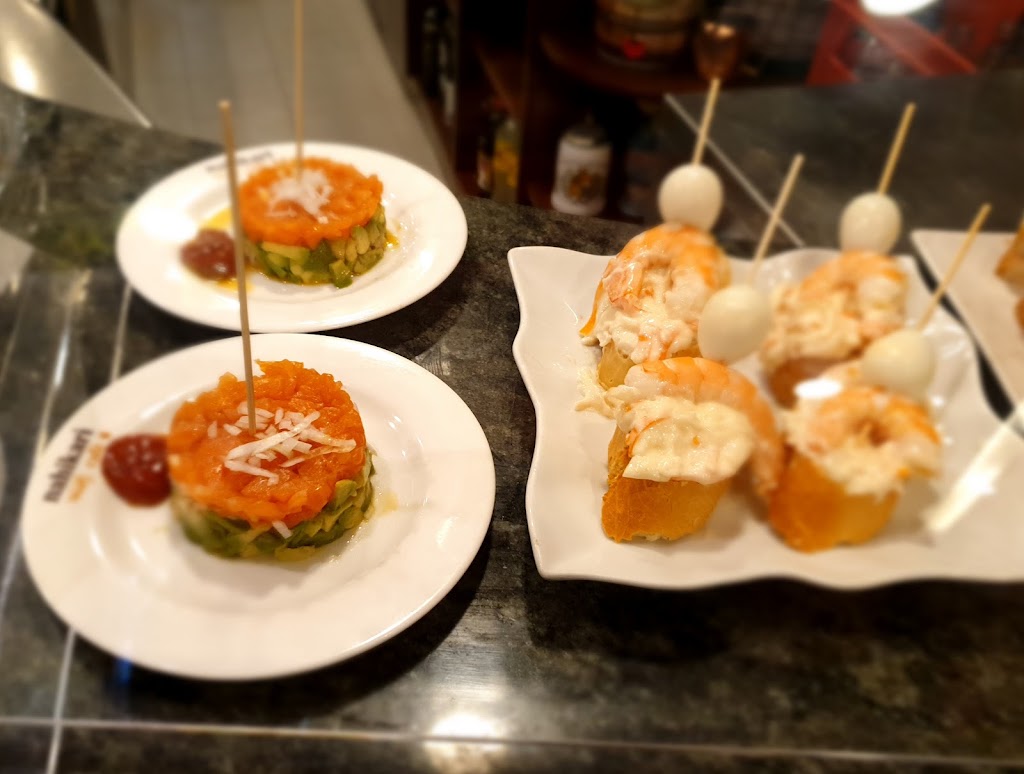 Cafeteria "Naikari" — Comida y bebida