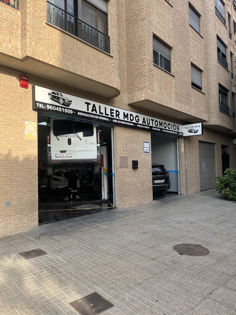 Taller MDG automocion — Exterior