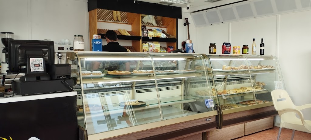 Panaderia Cafeteria Pasteleria El Goloson — Ambiente