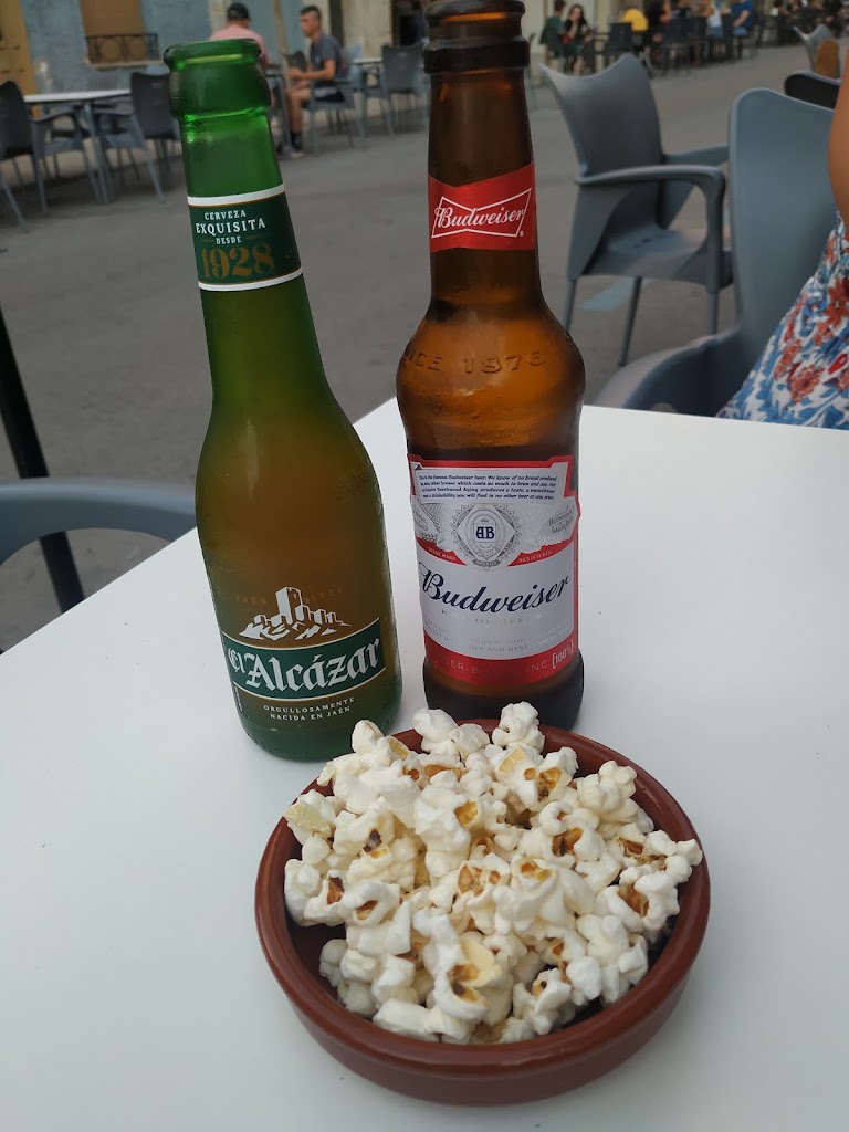 HENDRIX !Beer&Rock! — Comida y bebida