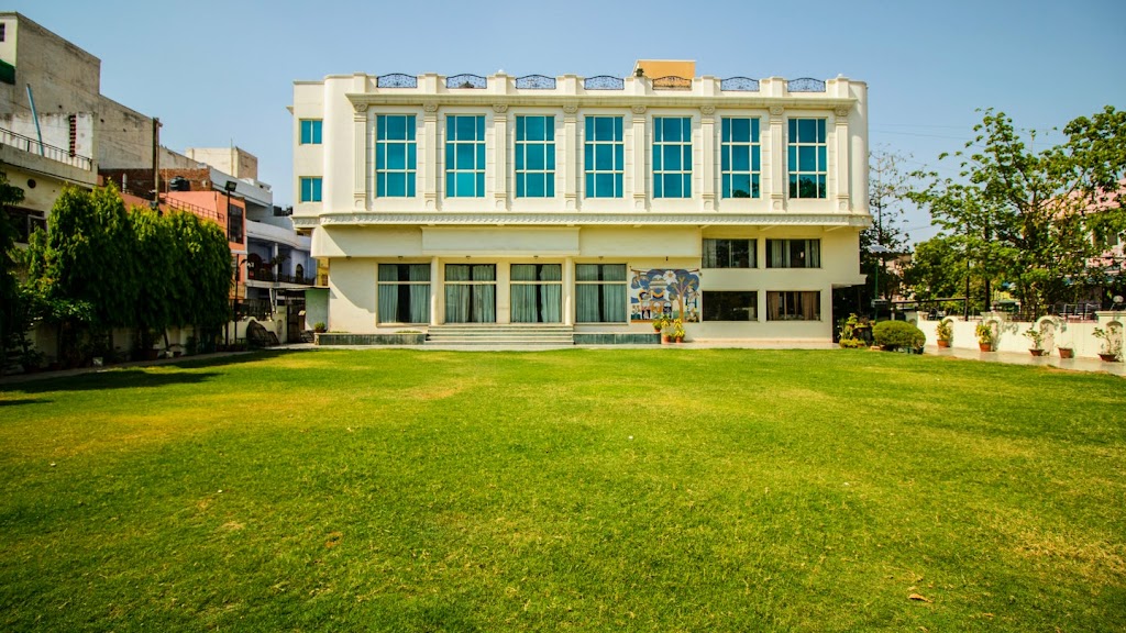 Hotel Suruchi