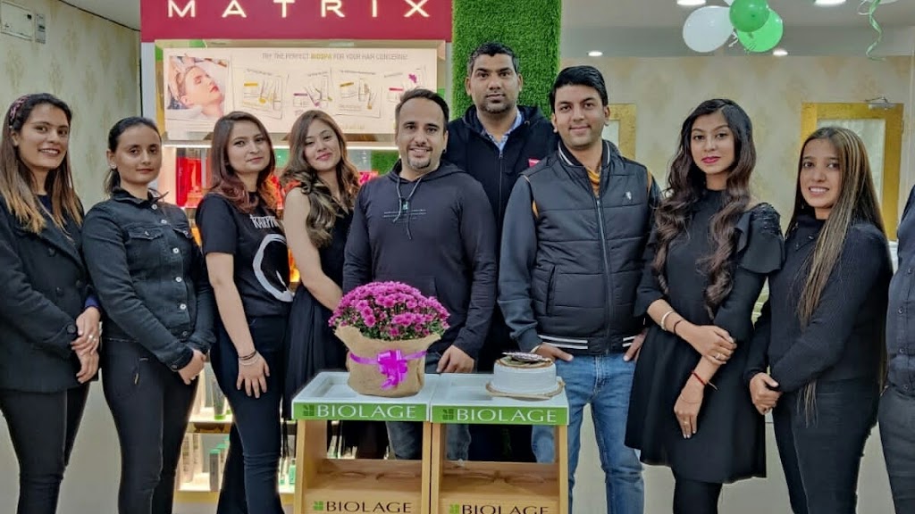 Matrix Flagship To Mayfair Unisex Salon