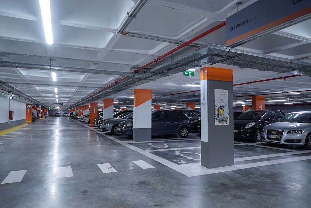 Parque Sete Rios - Zoo telpark by Empark em Lisbon