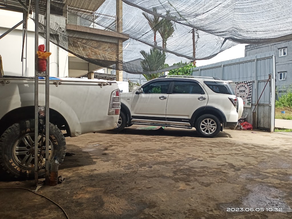 Bengkel Mobil Pak De