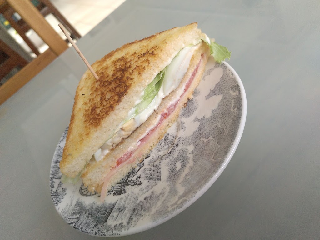 Bar Elma — Comida y bebida