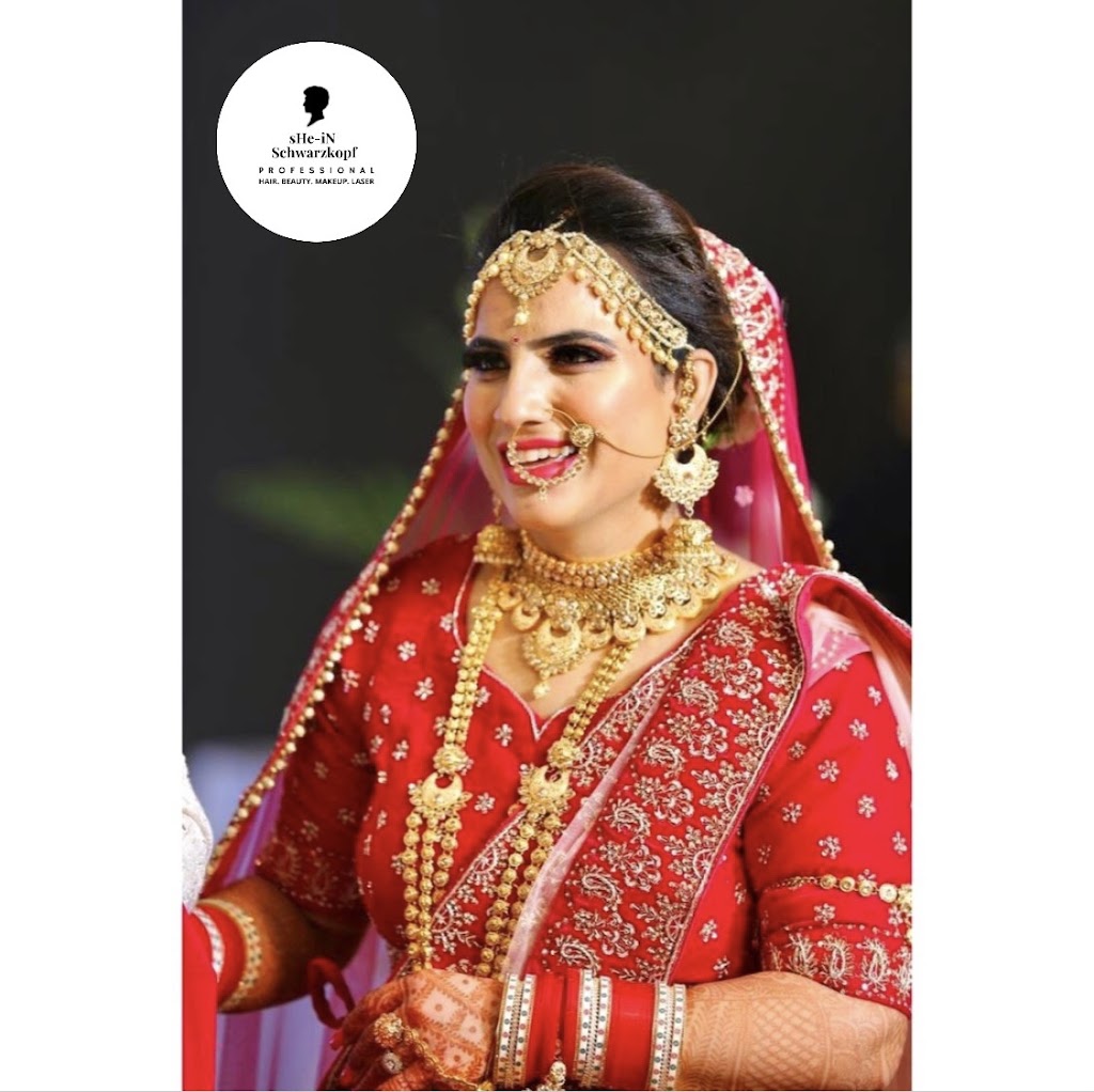 She In Schwarzkopf Professional Salon