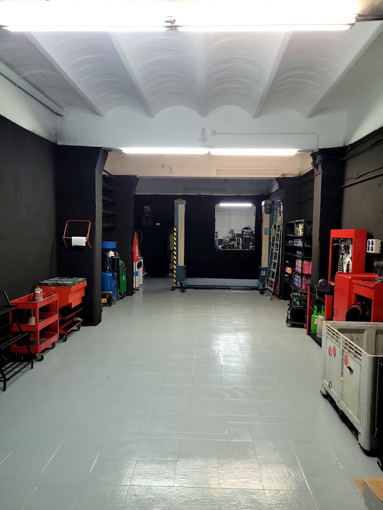 Taller Auto Palma — Interior