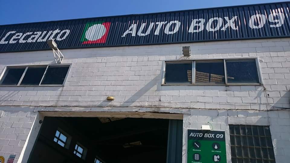 AUTOBOX 09 — Exterior