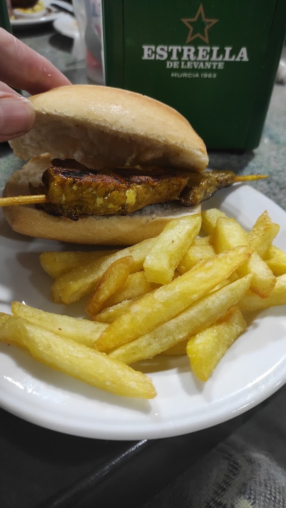 Bar Puertas — Comida y bebida