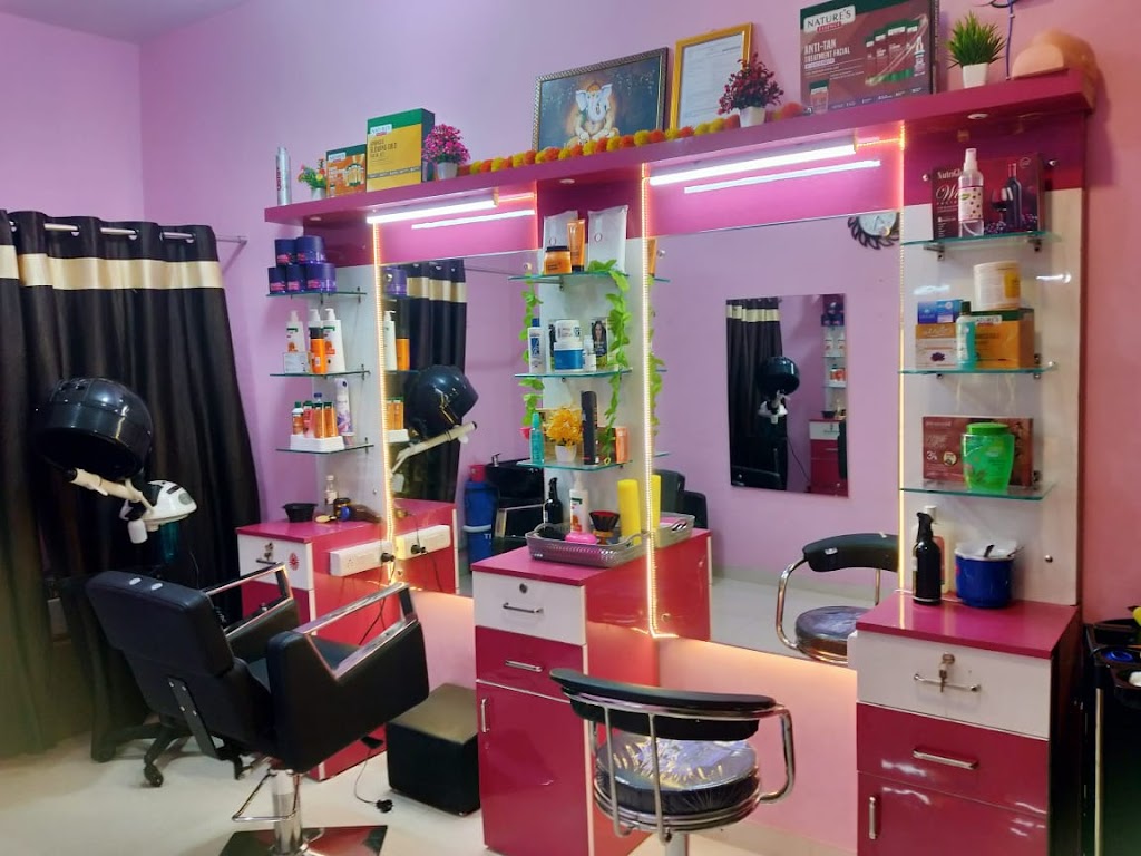 Magic Touch Beauty Parlour Hair Spa