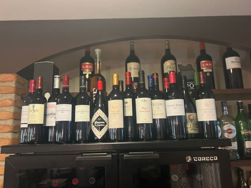Bodega Avenida — Ambiente
