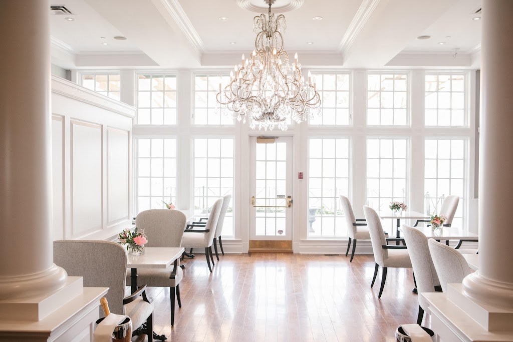 Oaklands at Riverbend Inn in Niagara-On-The-Lake
