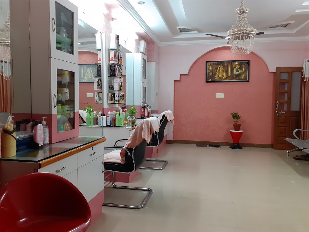 Aishwarya Beauty Parlour