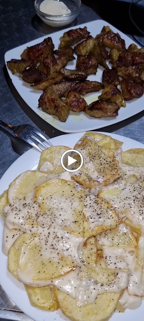 Bar Gavilan — Comida y bebida