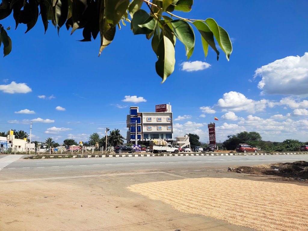 Hotel Vv Srini