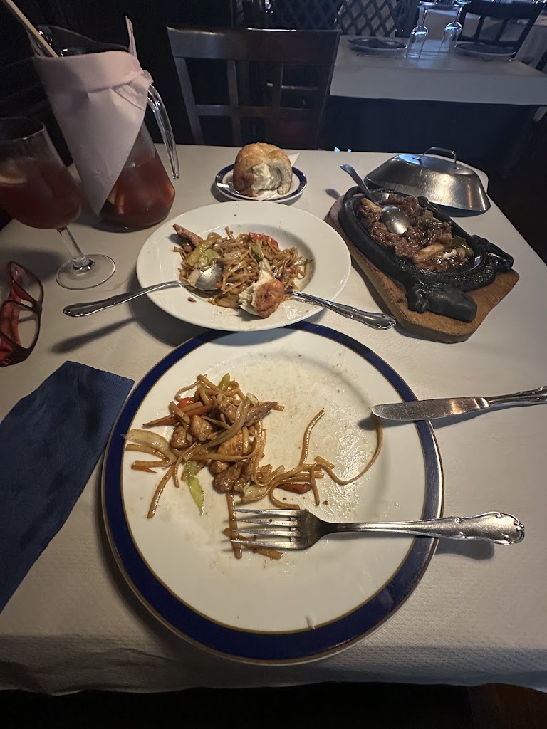 Restaurante Jasmin — Comida y bebida