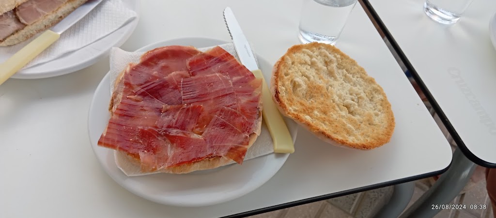 Bar Rosario — Comida y bebida