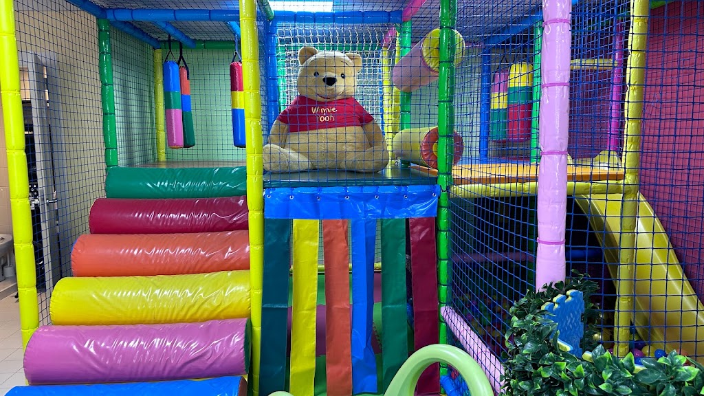 Parque de bolas y fiestas Pequetribu Park