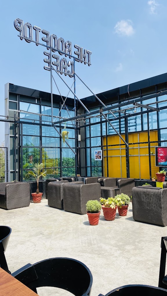 Qainaat The Rooftop Cafe