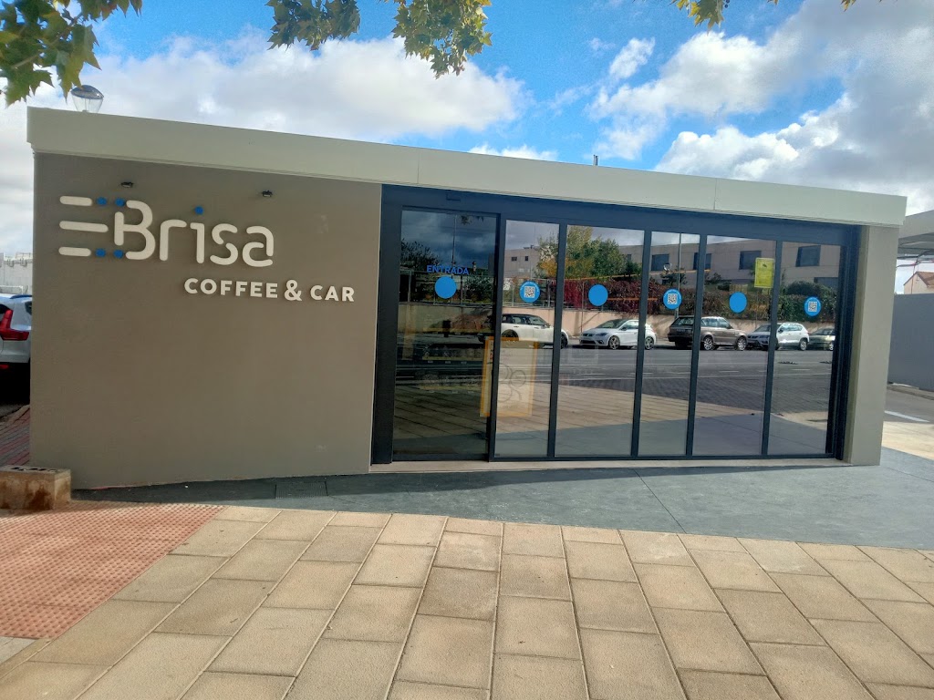 Brisa Coffee & Car - Lavadero de coches — Exterior