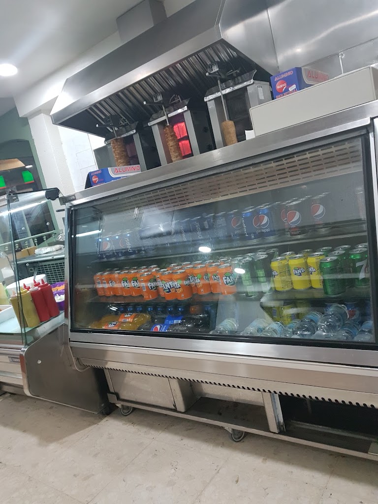Kebab Las Piramides — Ambiente