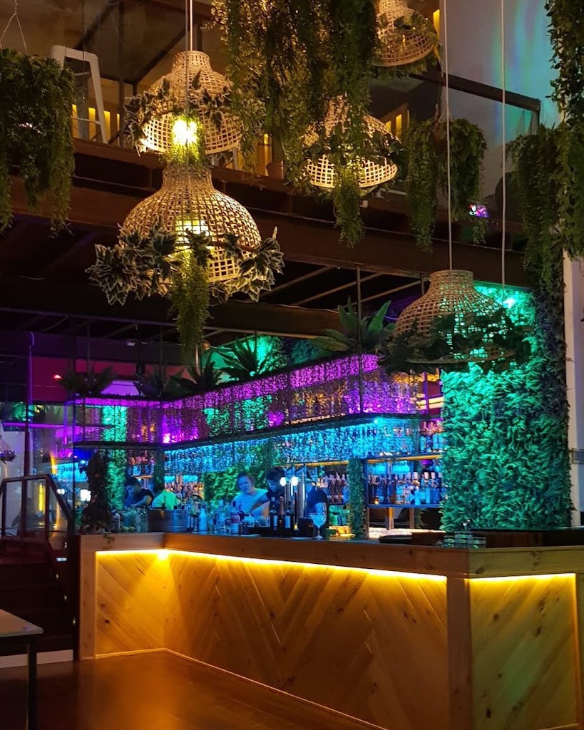 NEW Eden Cocktail Bar ( Terrace ) — Ambiente