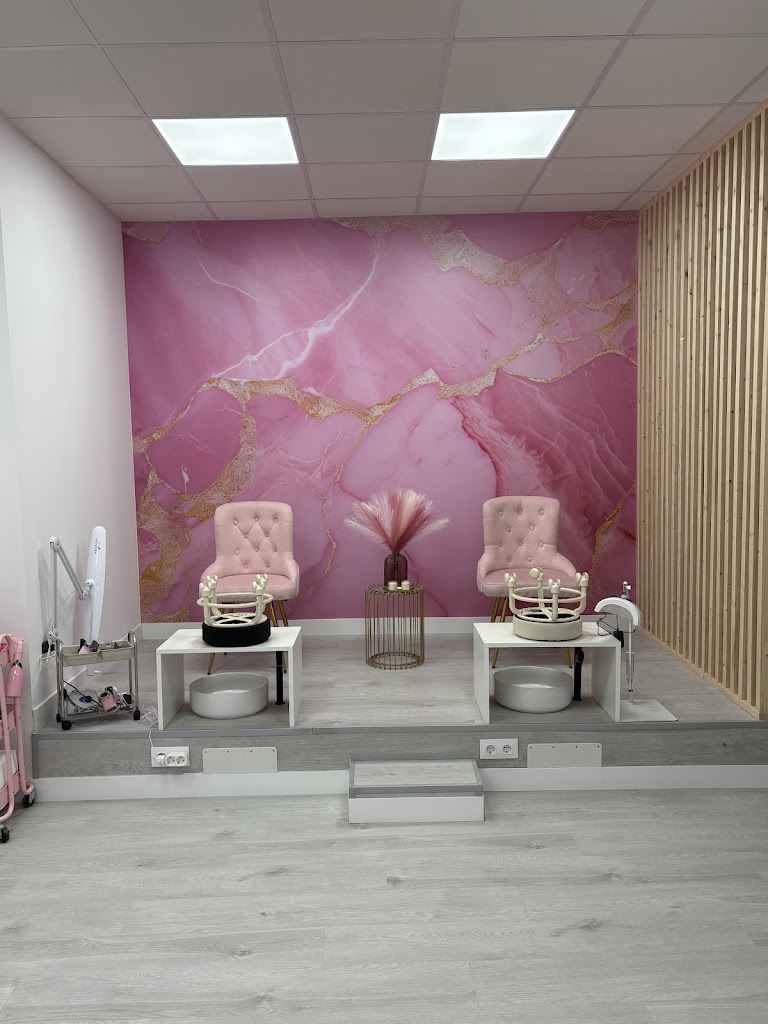 Noenails San Javier — Interior