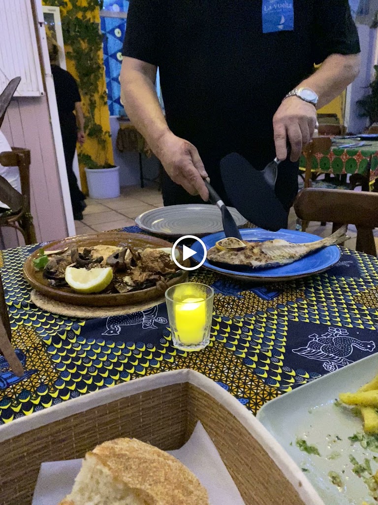 Restaurante La Vuelta — Videos