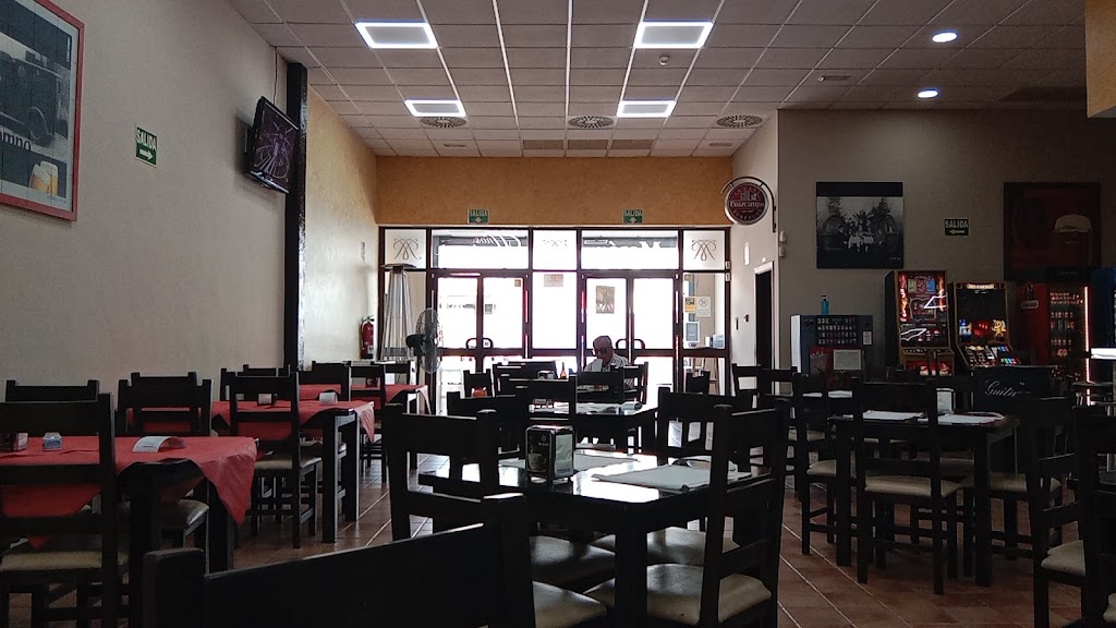 Meson Hermanos Holgado — Ambiente
