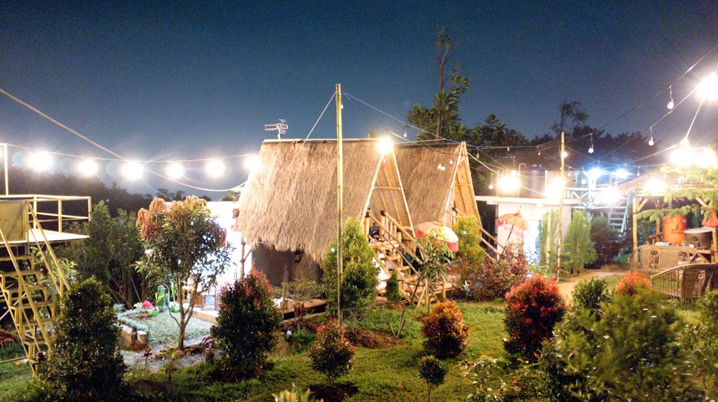 Saung keluarga sendisila
