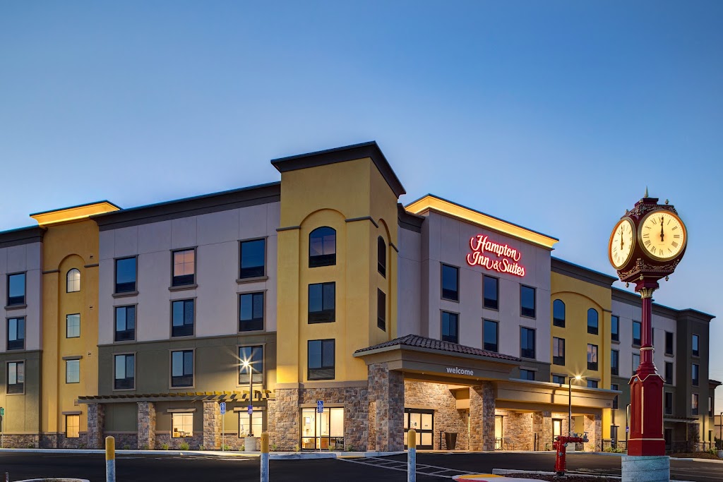 Hampton Inn & Suites Marina - Hotel in Marina , United States of America