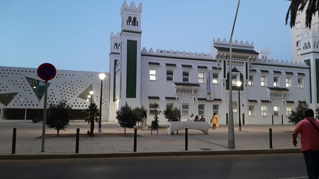 Punto Bibliotecario "Estacion del Ferrocarril" — Del propietario