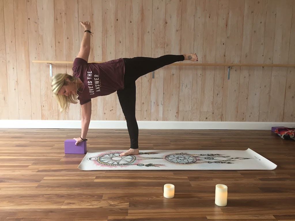  Holistic Yoga and Reiki