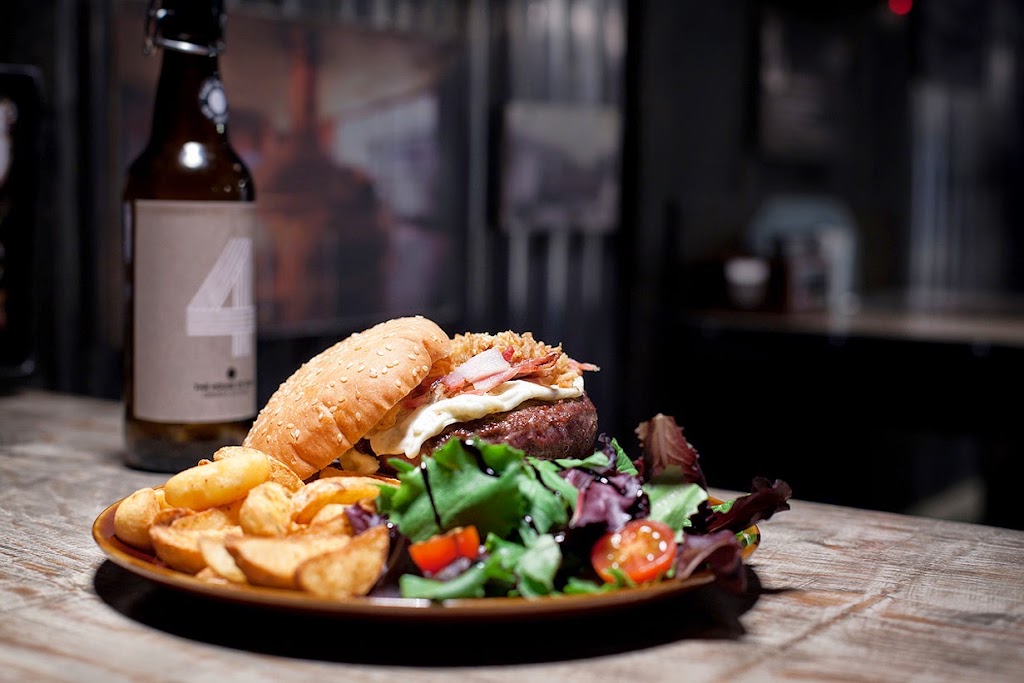 The House Beer - Pamplona Iturrama — Comida y bebida